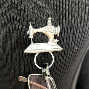 Silver Sewing Machine Brooch with Glasses Holder
